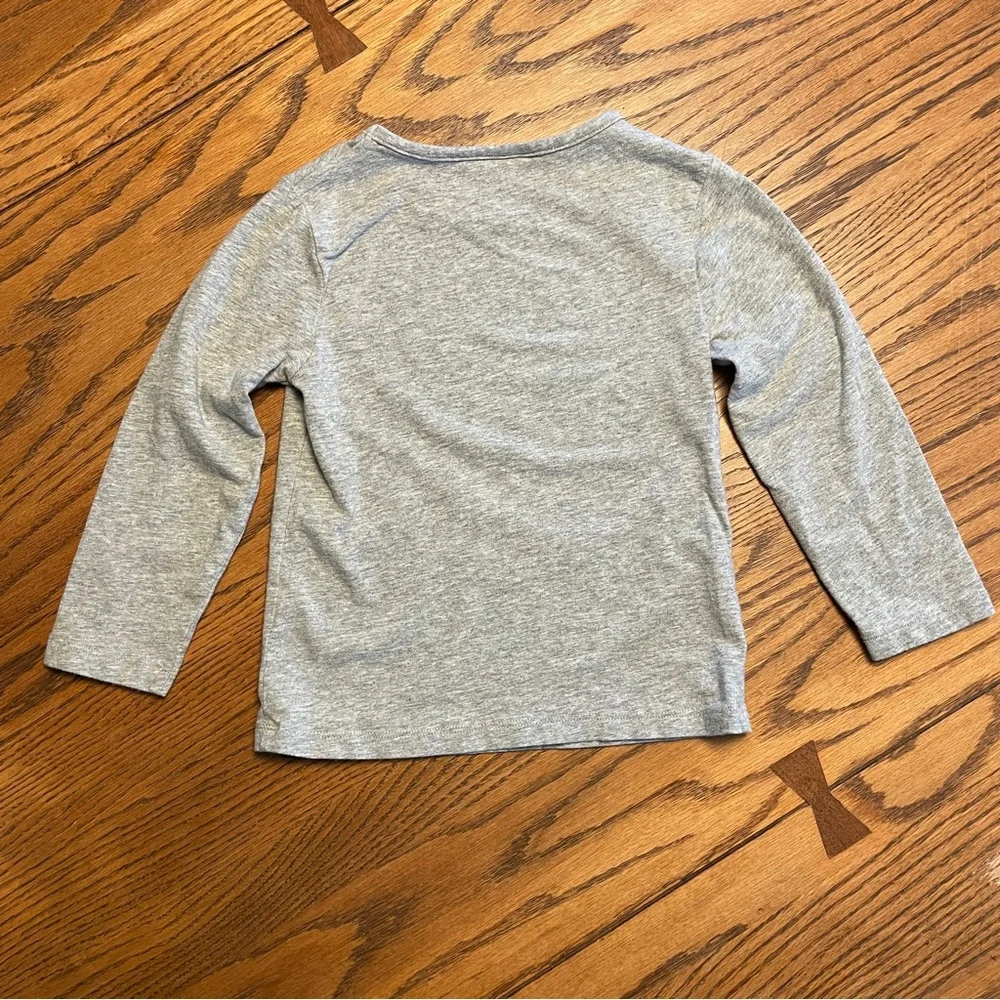 Gray 'Lights Out' Long Sleeve Kids Tee by